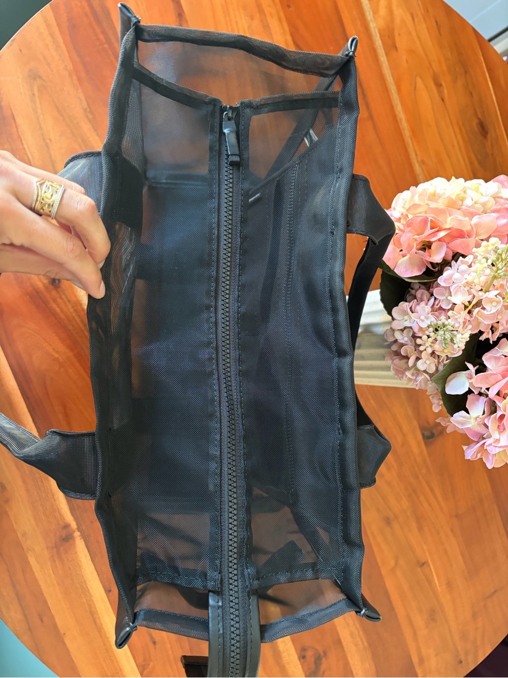 EUC Marc Jacobs Black Mesh 'The Tote Bag' Large Tote - Picture 3 of 10